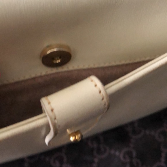 Authentic Crossbody/Shoulder Leather Bag Gucci. - Picture 14 of 15